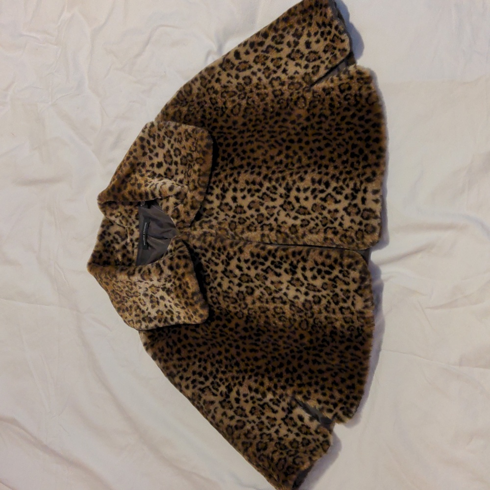 Valerie Stevens leopard/cheetah capelet